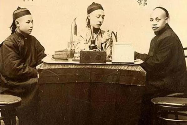 把算命的毒死算命的报复