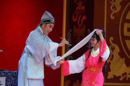 算命说嫁给小生是真的吗