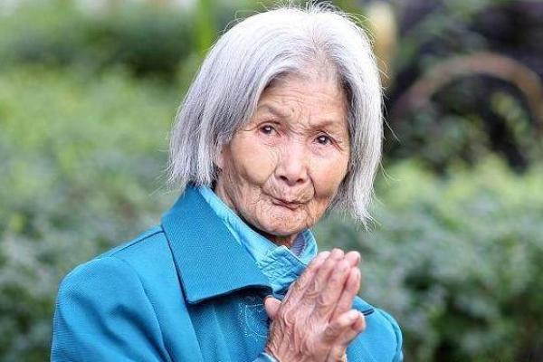 泰国算命婆婆