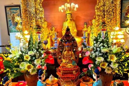 风水寺里摆放假花可以供佛吗