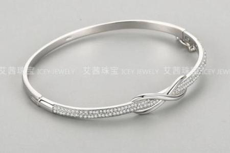 八字水多的女性佩戴哪些饰品可以旺财运呢