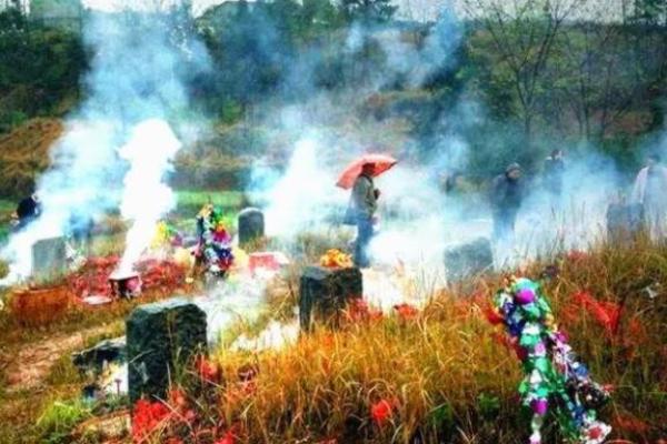 风水为什么烧完纸不能直接回家