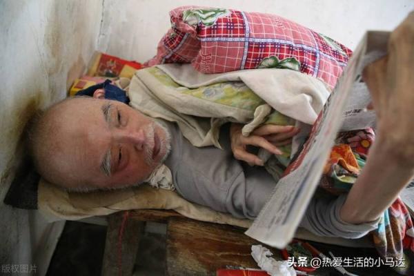 一双儿女不赡养老人，算命先生断定捡来的小儿子会报答老人