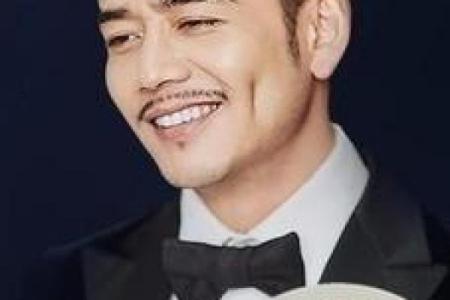 男人八字胡