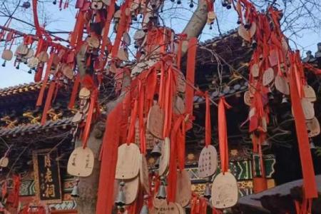 月老庙求姻缘诗句 月老庙姻缘牌写什么？