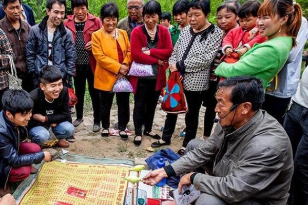 真实故事：老家有位瘸腿的算命先生，他的一生，充满了神秘和传奇