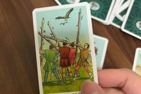 塔罗测试：下半年该换工作吗？