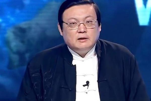 浅谈名嘴梁宏达之生辰八字