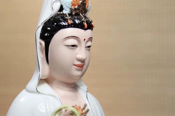 家里有两个观音