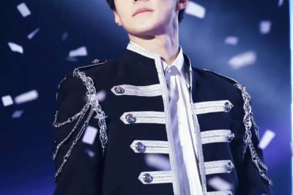 韩国算命师评价吴世勋 韩国算命师评价吴世勋