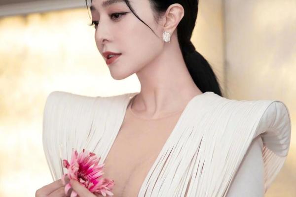 范冰冰的八字是什么格局 范冰冰的八字是什么格局