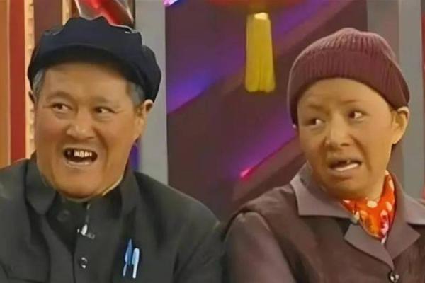 赵本山唱瞎子算命的小品 赵本山唱瞎子算命的小品