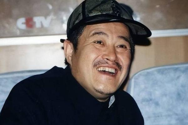 赵本山唱瞎子算命的小品 赵本山唱瞎子算命的小品