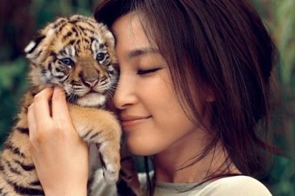 给谢娜算命的 给谢娜算命的