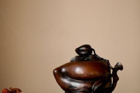 八字压香炉底：如何挑选合适的香味达到最佳祛病效果？