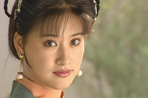 李连杰紫微斗数 李连杰 紫微？